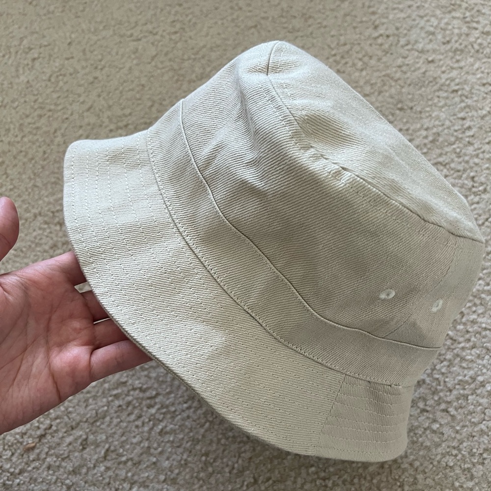 Nine West bucket hat